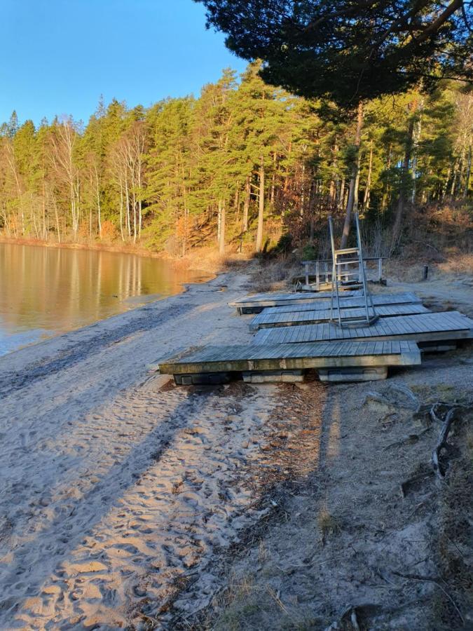 Hela Boendet Uthyres Överlida Kültér fotó