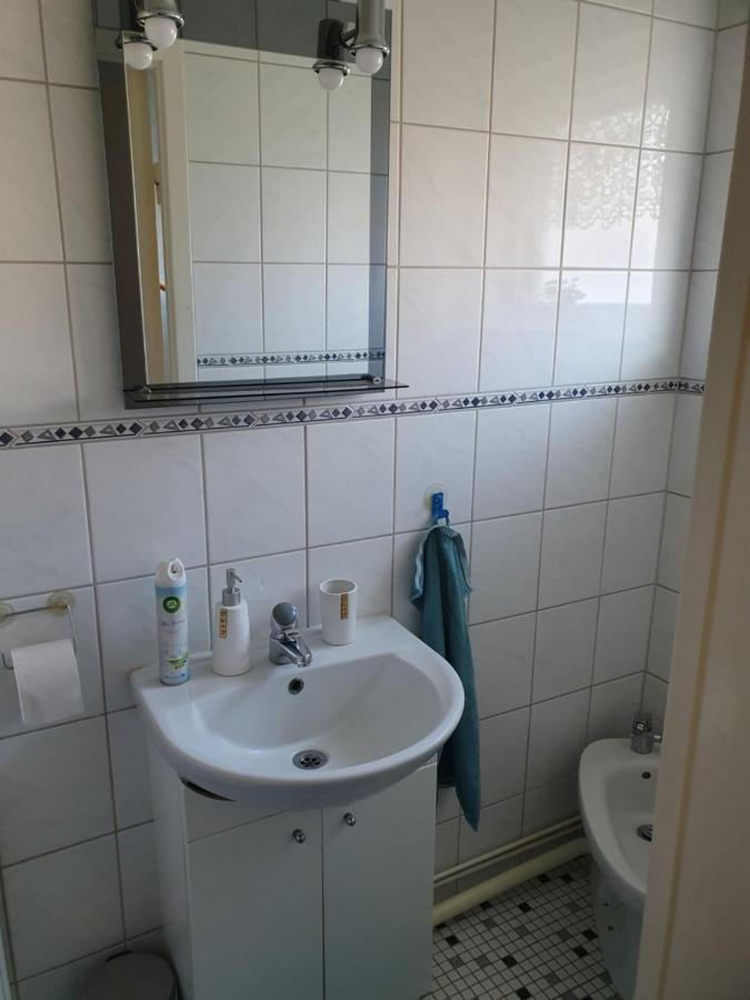 Hela Boendet Uthyres Överlida Kültér fotó