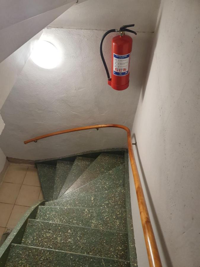 Hela Boendet Uthyres Överlida Kültér fotó